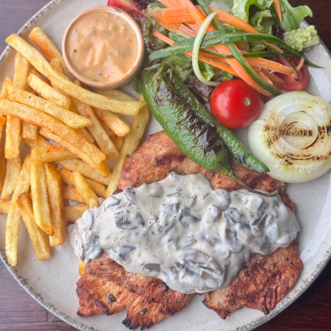 Mantar soslu ızgara tavuk