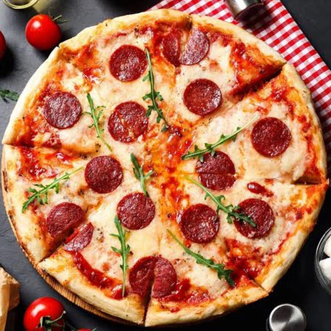 Sucuklu pizza